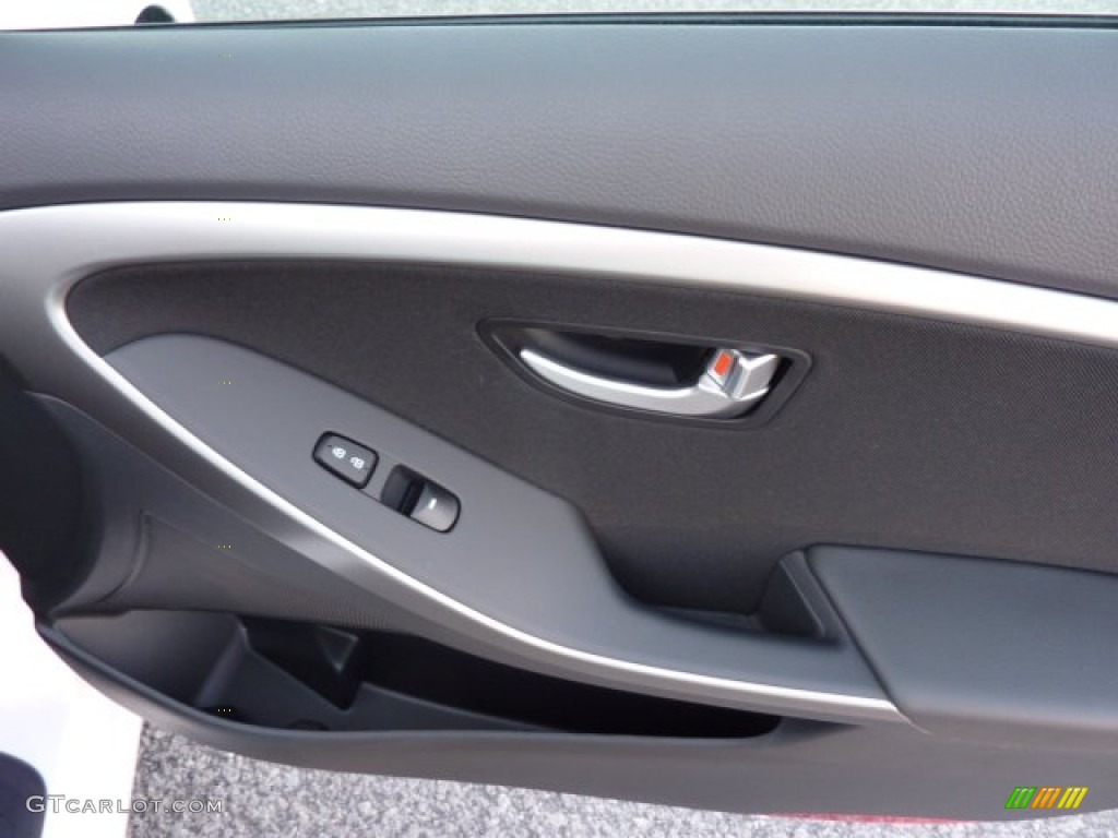 2013 Elantra GT - Monaco White / Black photo #11