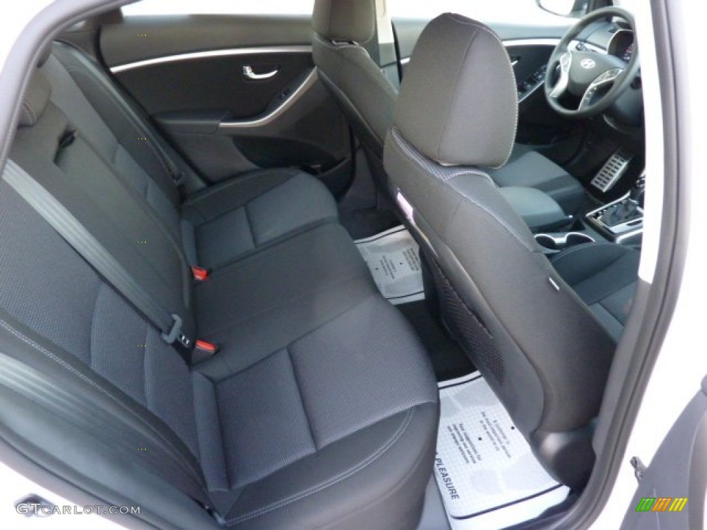 2013 Elantra GT - Monaco White / Black photo #12