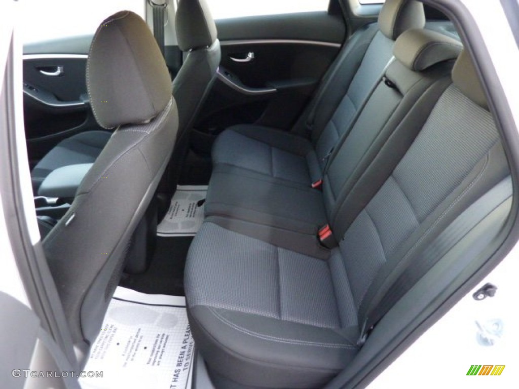 2013 Elantra GT - Monaco White / Black photo #14