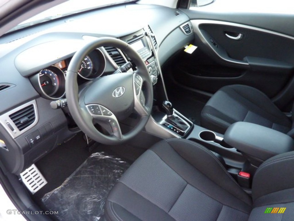 2013 Elantra GT - Monaco White / Black photo #17