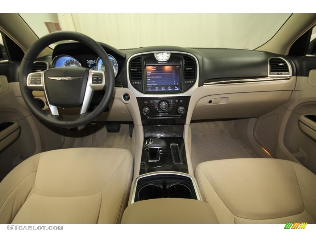 2012 300  - Bright White / Black/Light Frost Beige photo #4