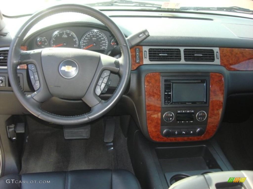 2008 Chevrolet Avalanche LT Ebony Dashboard Photo #72735170