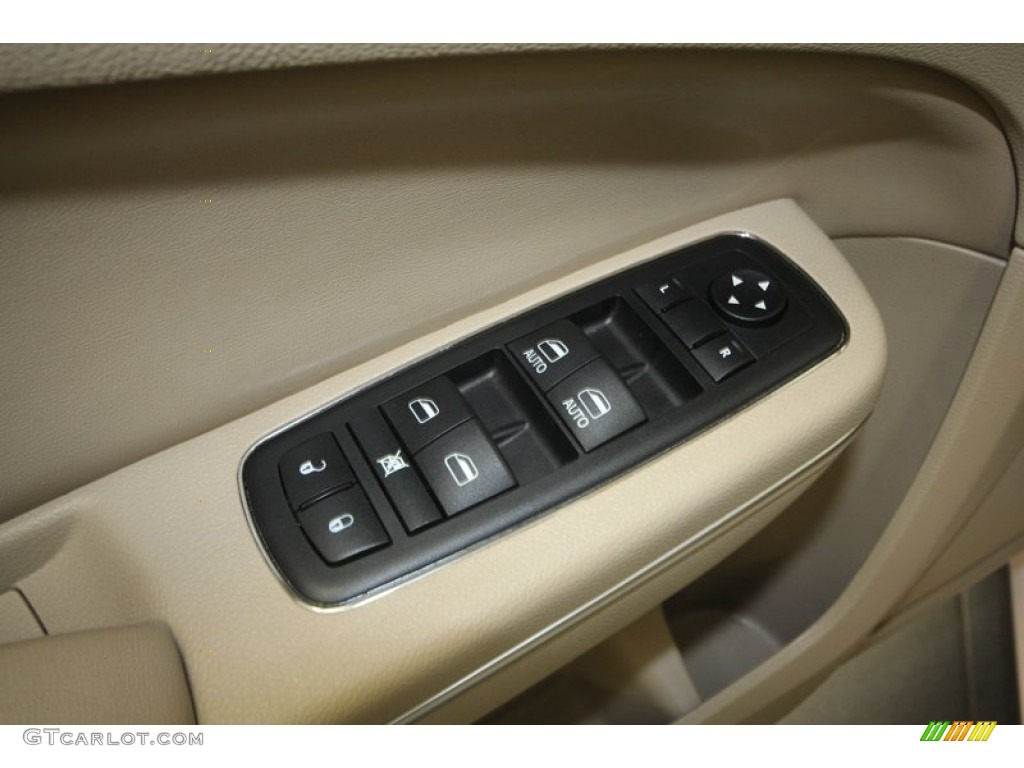 2012 300  - Bright White / Black/Light Frost Beige photo #16