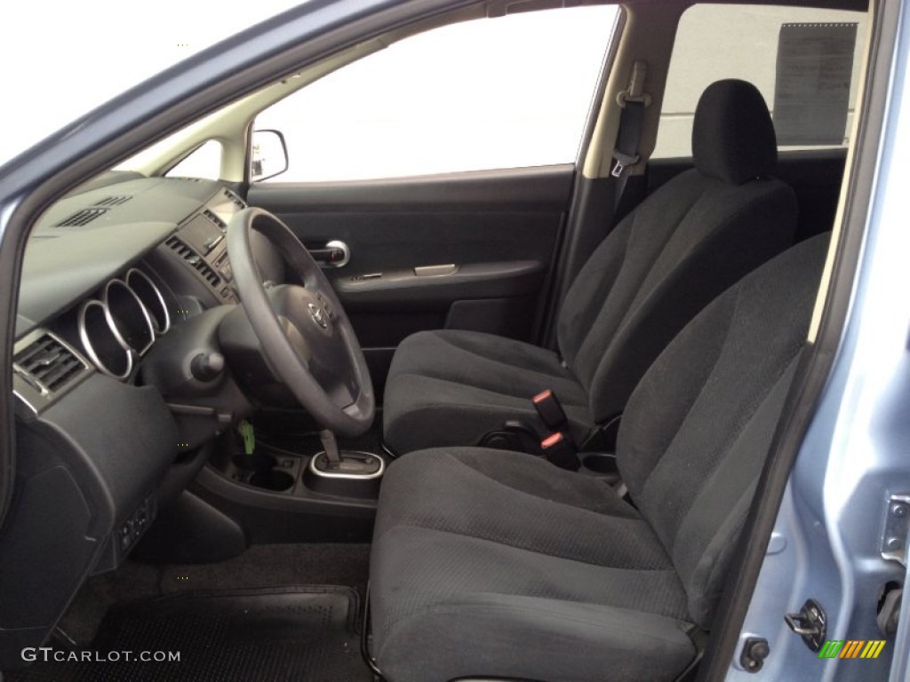 Charcoal Interior 2011 Nissan Versa 1.8 S Hatchback Photo #72735419