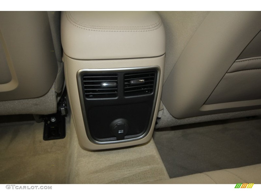 2012 300  - Bright White / Black/Light Frost Beige photo #30