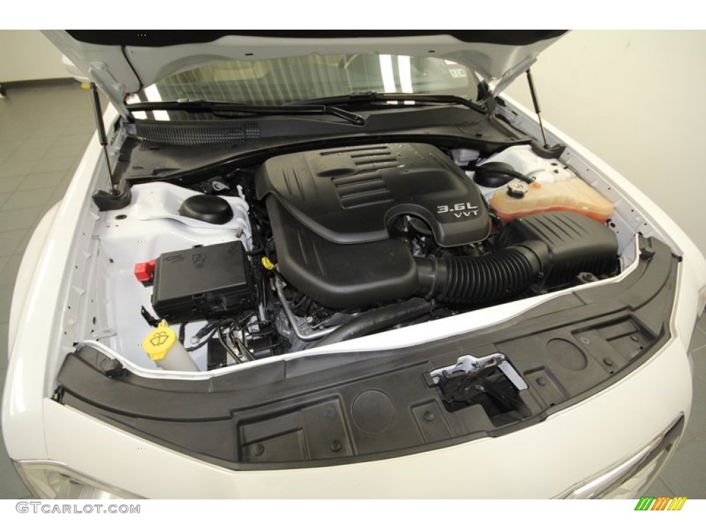 2012 300  - Bright White / Black/Light Frost Beige photo #39