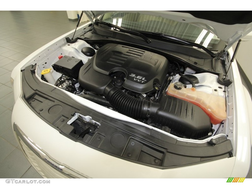 2012 300  - Bright White / Black/Light Frost Beige photo #40