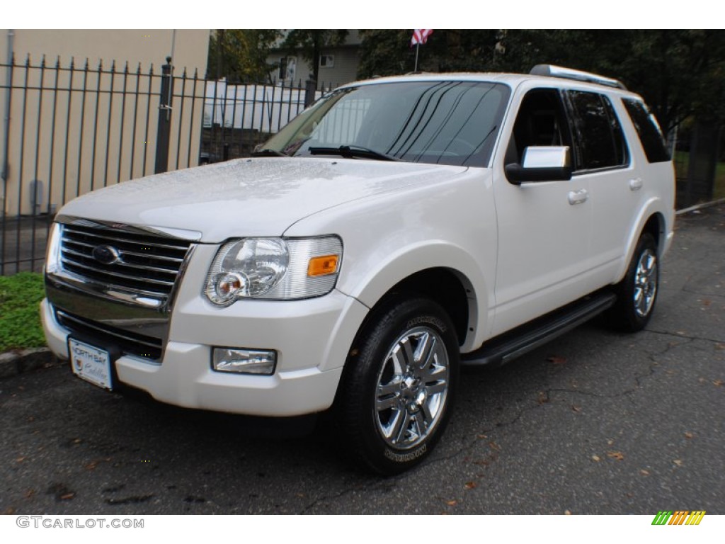 White Platinum Tri-Coat Ford Explorer