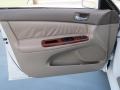 Super White - Camry XLE Photo No. 31