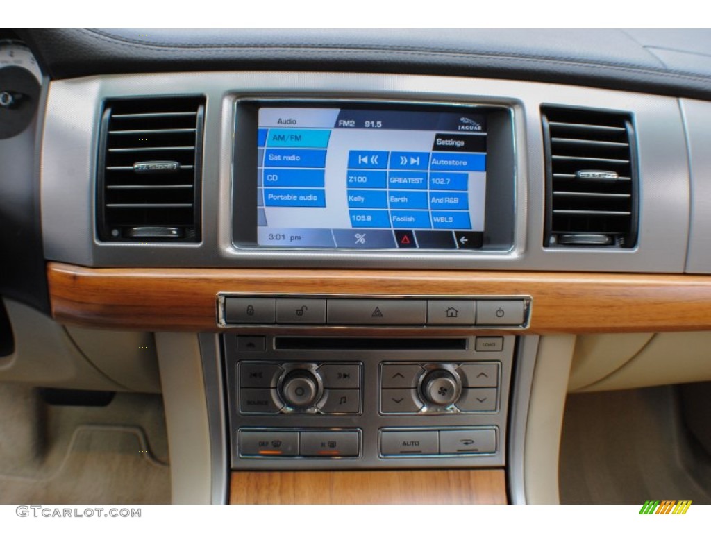 2010 Jaguar XF Sport Sedan Controls Photo #72741731