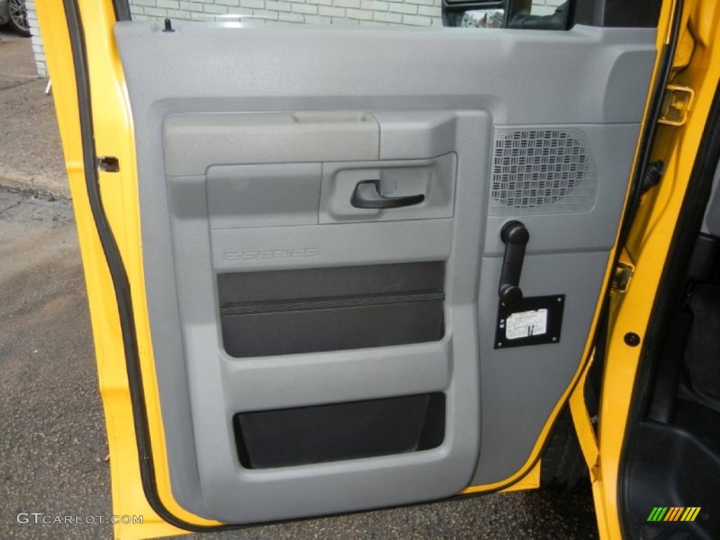 2009 Ford E Series Van E250 Super Duty Cargo Medium Flint Door Panel Photo #72744137