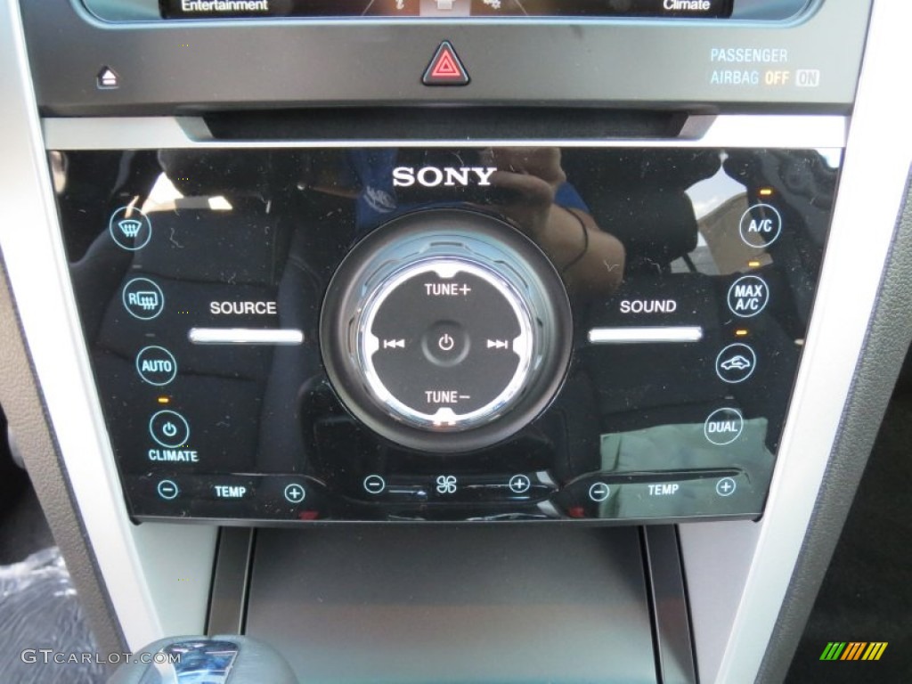 2013 Ford Explorer Sport 4WD Controls Photo #72744719