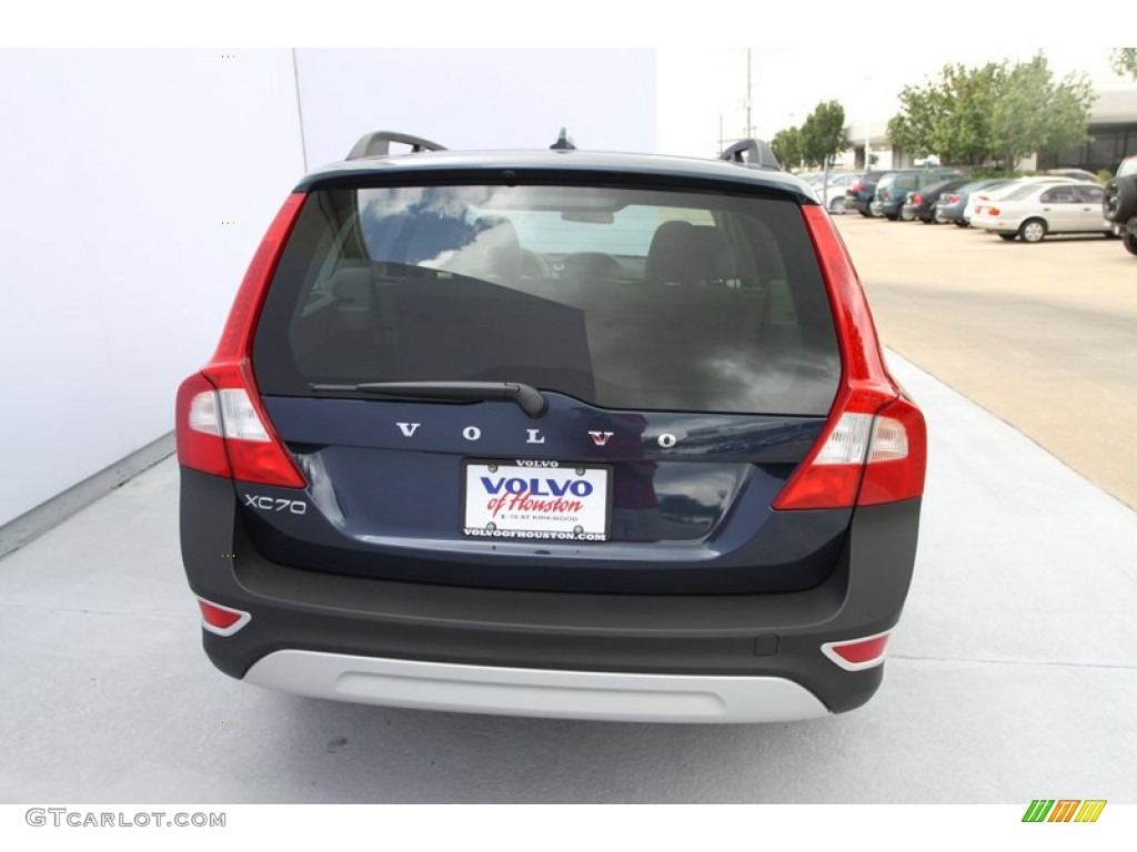 2013 XC70 3.2 - Caspian Blue Metallic / Sandstone photo #4
