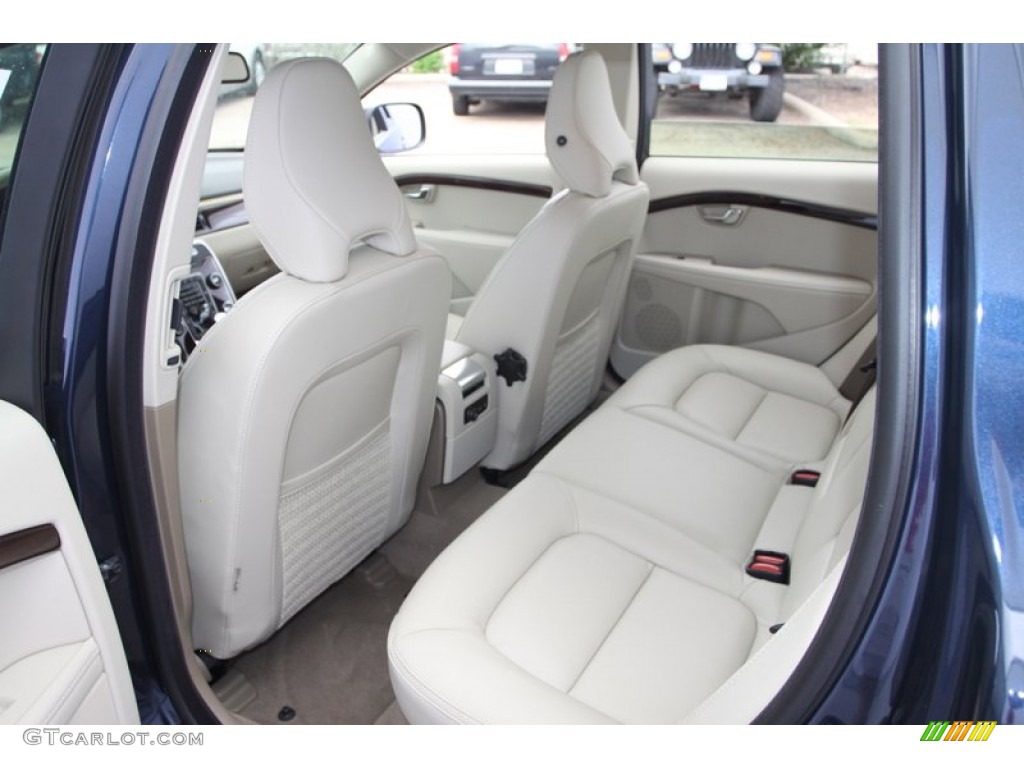 2013 Volvo XC70 3.2 Rear Seat Photo #72746417