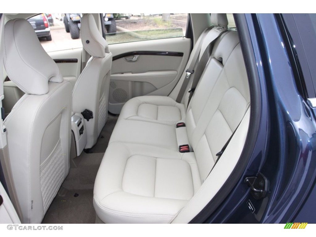 2013 Volvo XC70 3.2 Rear Seat Photo #72746435