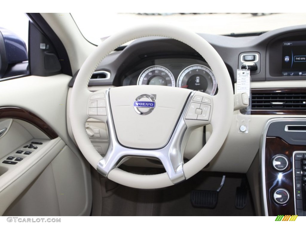 2013 Volvo XC70 3.2 Sandstone Steering Wheel Photo #72746473