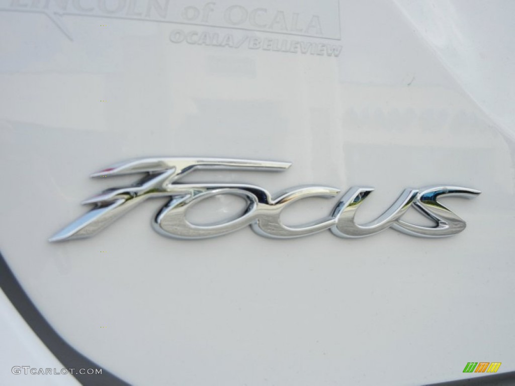 2013 Ford Focus S Sedan Marks and Logos Photos