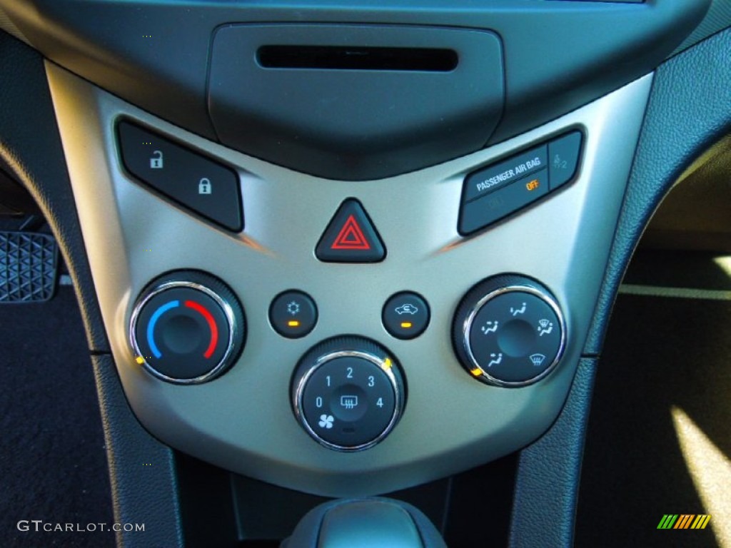 2013 Chevrolet Sonic LS Sedan Controls Photo #72759392