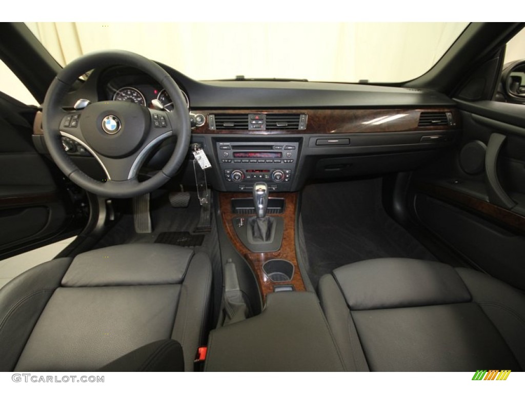 2009 3 Series 328i Convertible - Black Sapphire Metallic / Black photo #4