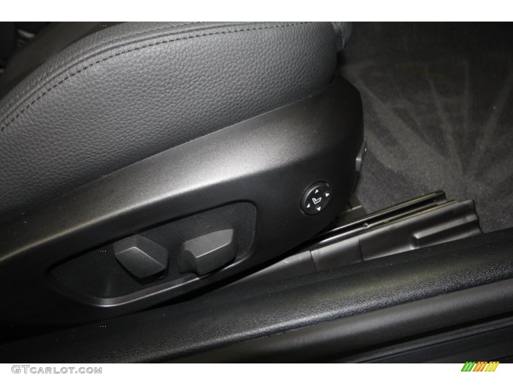 2009 3 Series 328i Convertible - Black Sapphire Metallic / Black photo #32