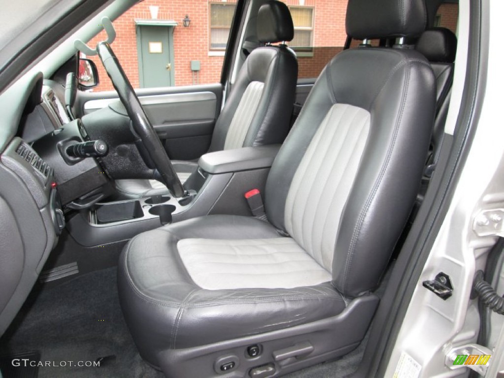 Midnight Grey Interior 2005 Mercury Mountaineer V6 AWD Photo #72762602