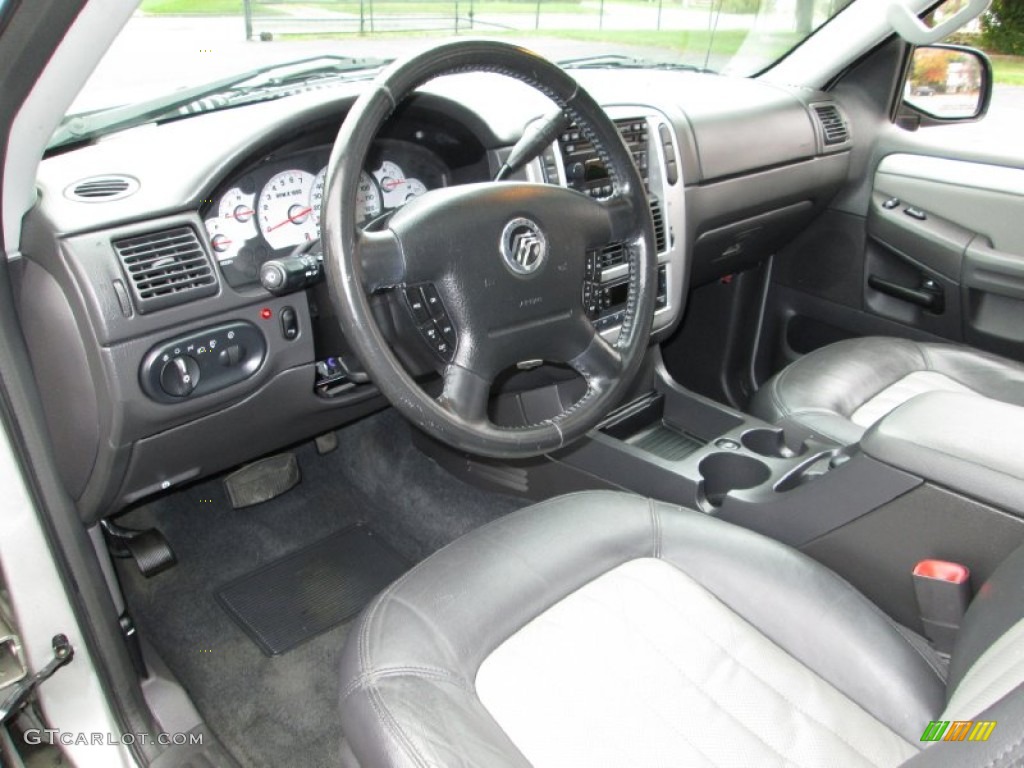 Midnight Grey Interior 2005 Mercury Mountaineer V6 AWD Photo #72762635