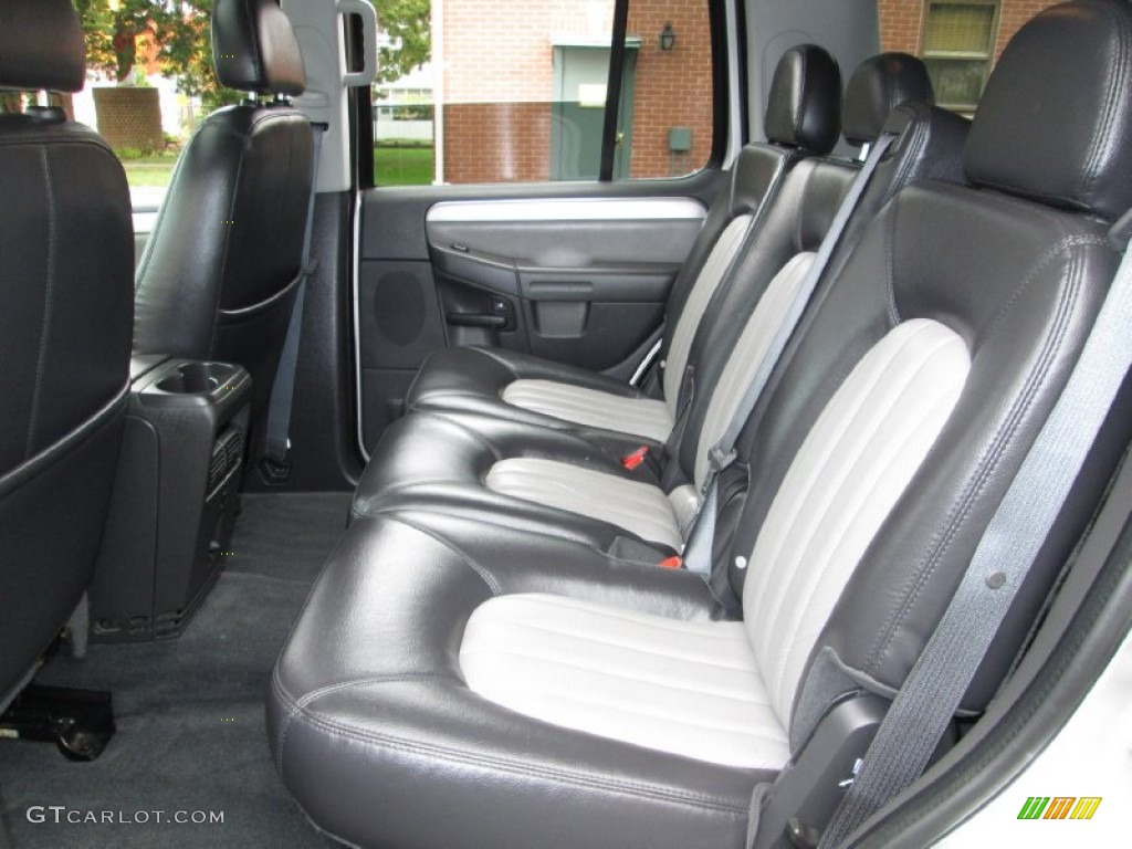 2005 Mercury Mountaineer V6 AWD Rear Seat Photo #72762668
