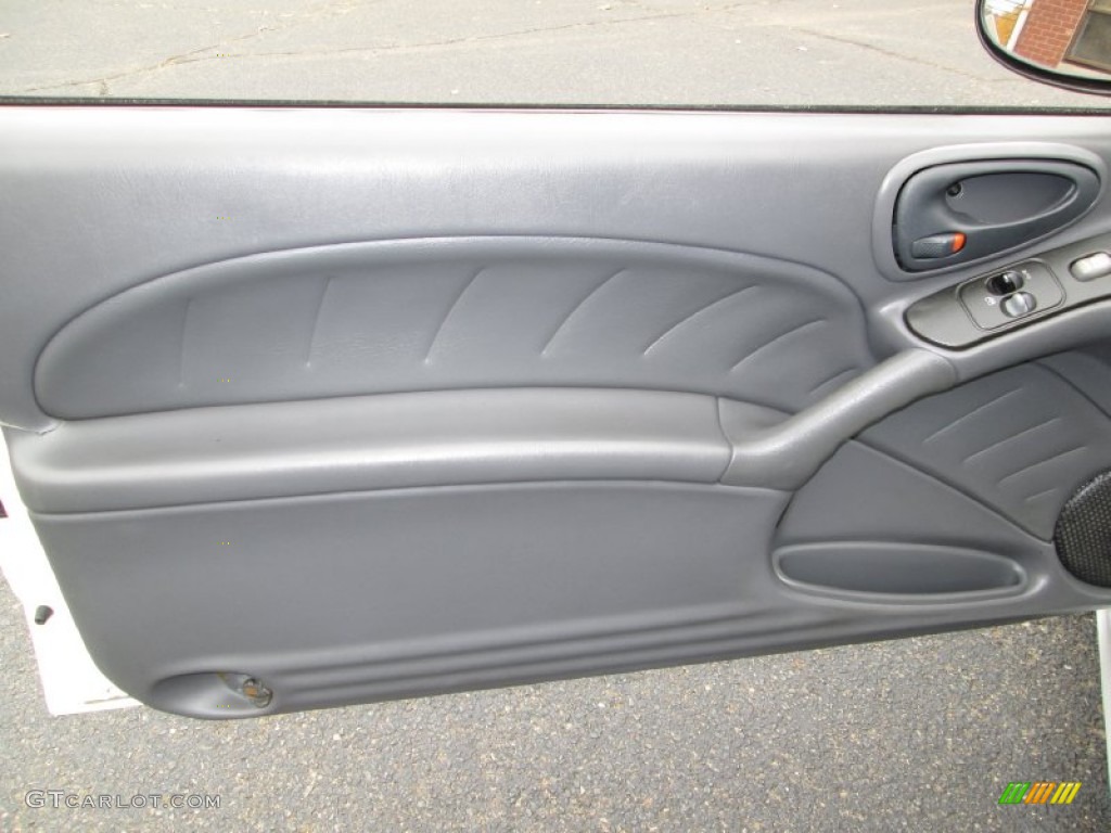 2002 Grand Am GT Coupe - Arctic White / Dark Pewter photo #25