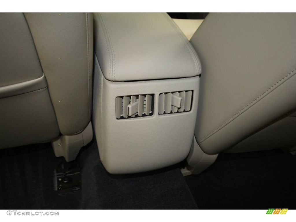 2006 Lucerne CXS - Glacier Blue Metallic / Cashmere photo #31