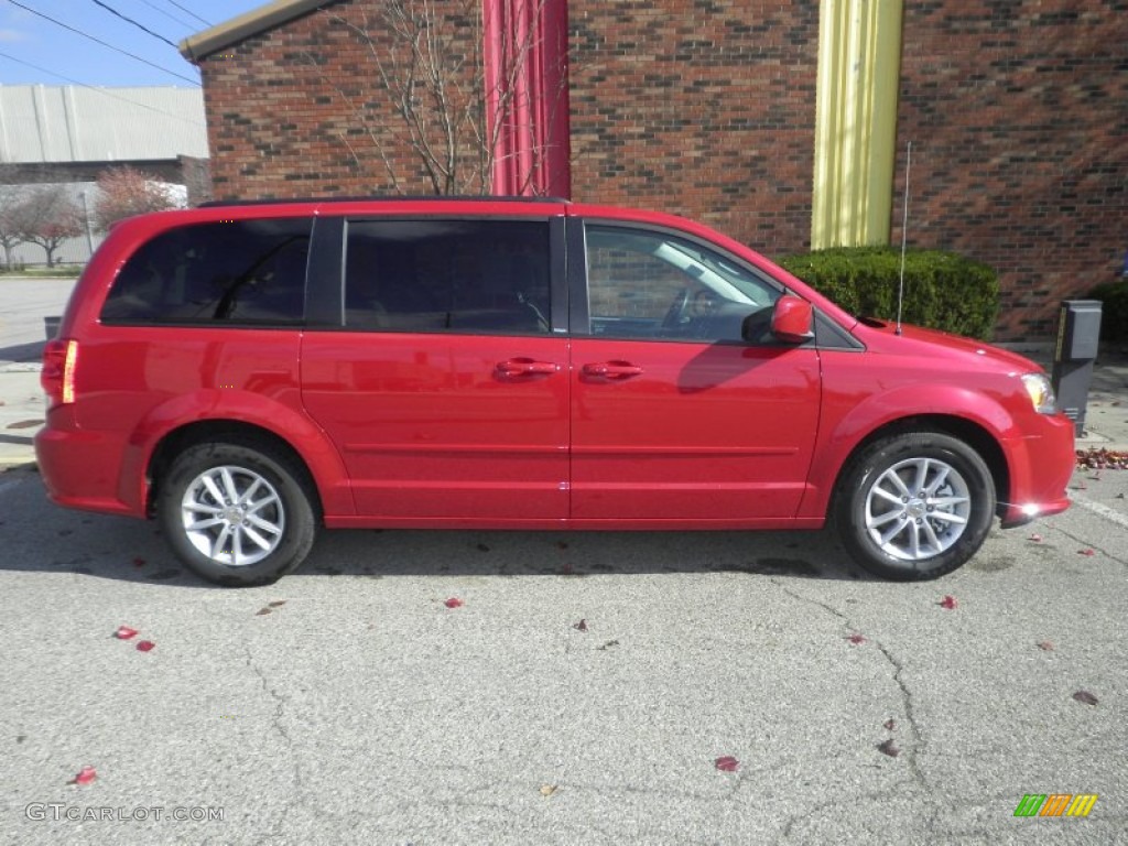 2013 Grand Caravan SXT - Redline 2 Coat Pearl / Black/Light Graystone photo #2