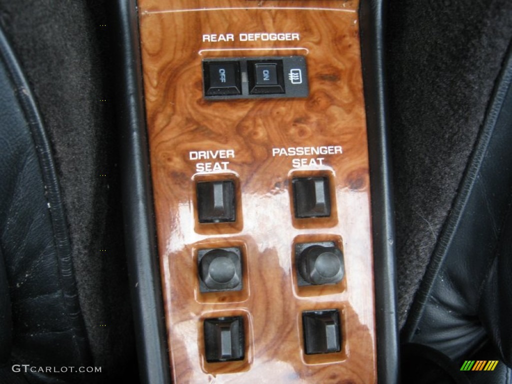 1990 Chrysler TC Convertible Controls Photo #72768400