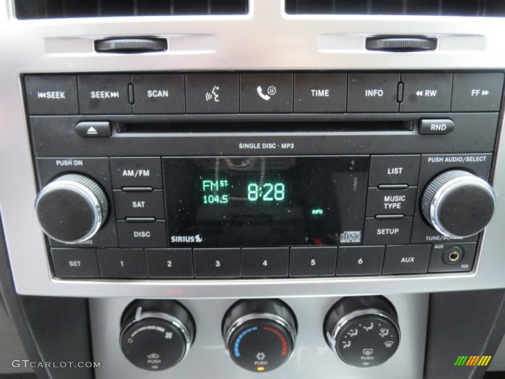 2008 Dodge Nitro SLT Audio System Photos