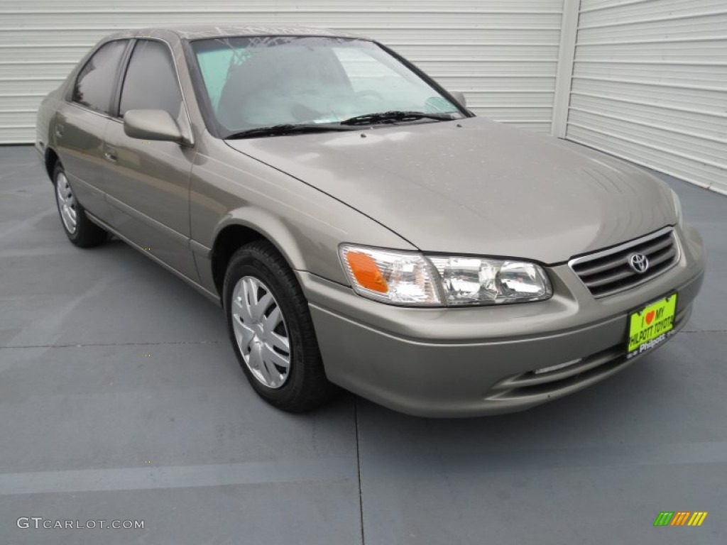 2001 Camry CE - Cashmere Beige Metallic / Gray photo #1