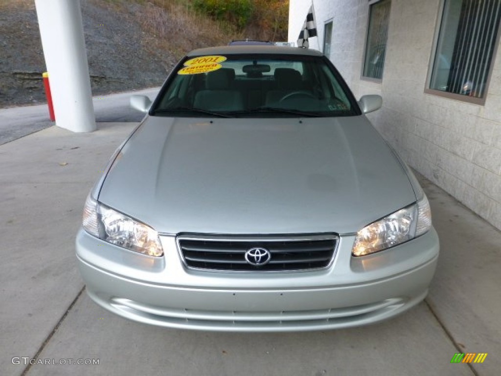 2001 Camry LE - Lunar Mist Metallic / Sage photo #6