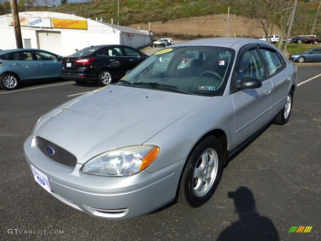 Silver Frost Metallic 2005 Ford Taurus SE Exterior Photo #72771451