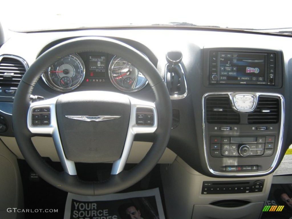 2013 Town & Country Touring - L - Crystal Blue Pearl / Dark Frost Beige/Medium Frost Beige photo #4