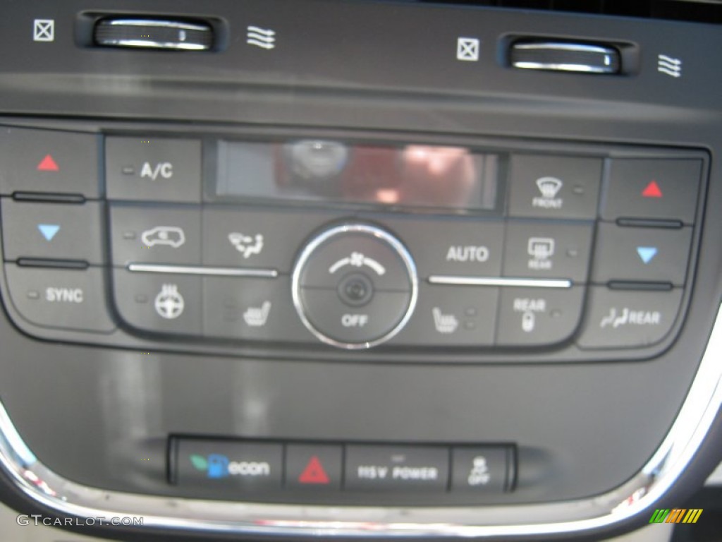 2013 Town & Country Touring - L - Crystal Blue Pearl / Dark Frost Beige/Medium Frost Beige photo #15