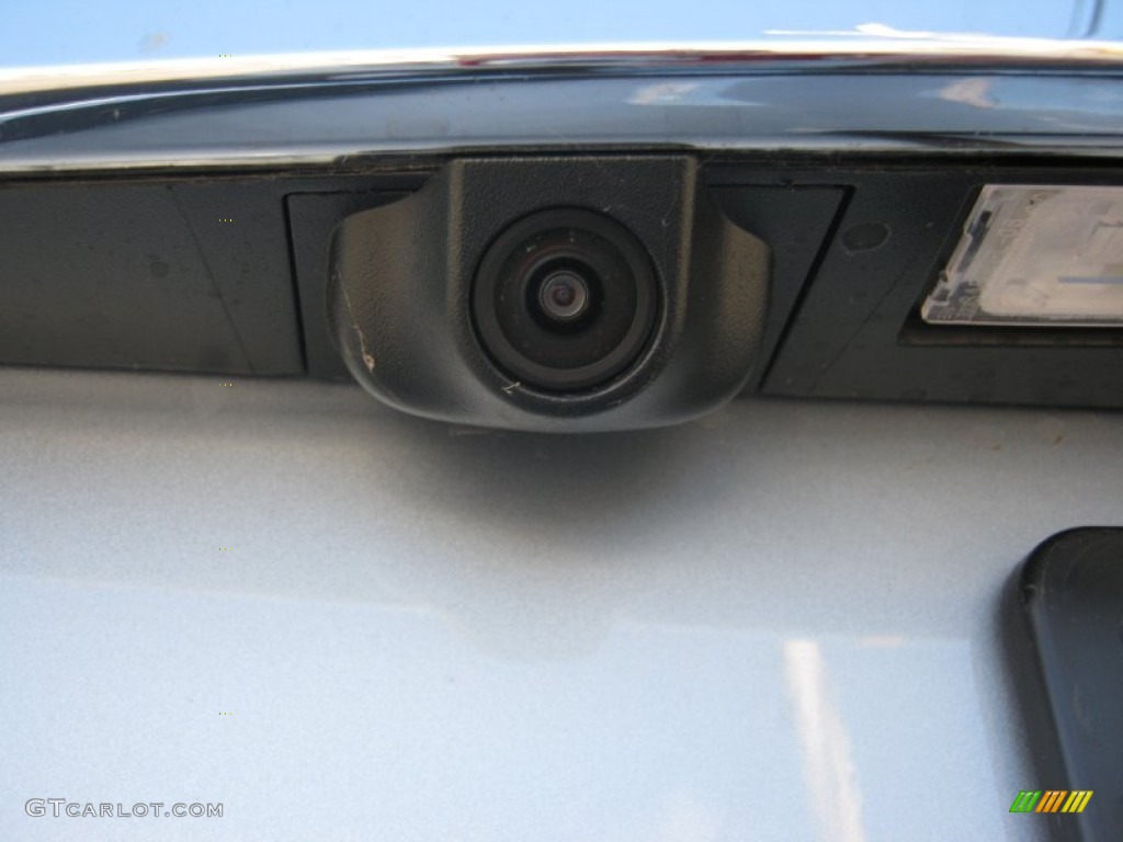 2013 Town & Country Touring - L - Crystal Blue Pearl / Dark Frost Beige/Medium Frost Beige photo #32