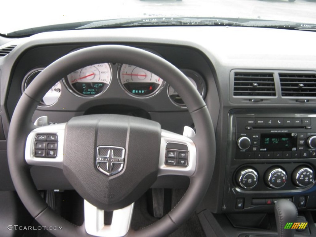 2013 Challenger SXT Plus - Jazz Blue Pearl / Dark Slate Gray photo #4