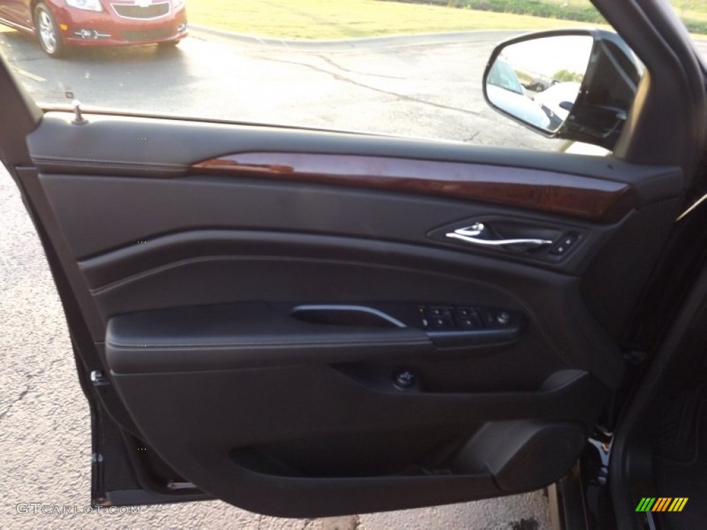 2013 Cadillac SRX Performance AWD Door Panel Photos