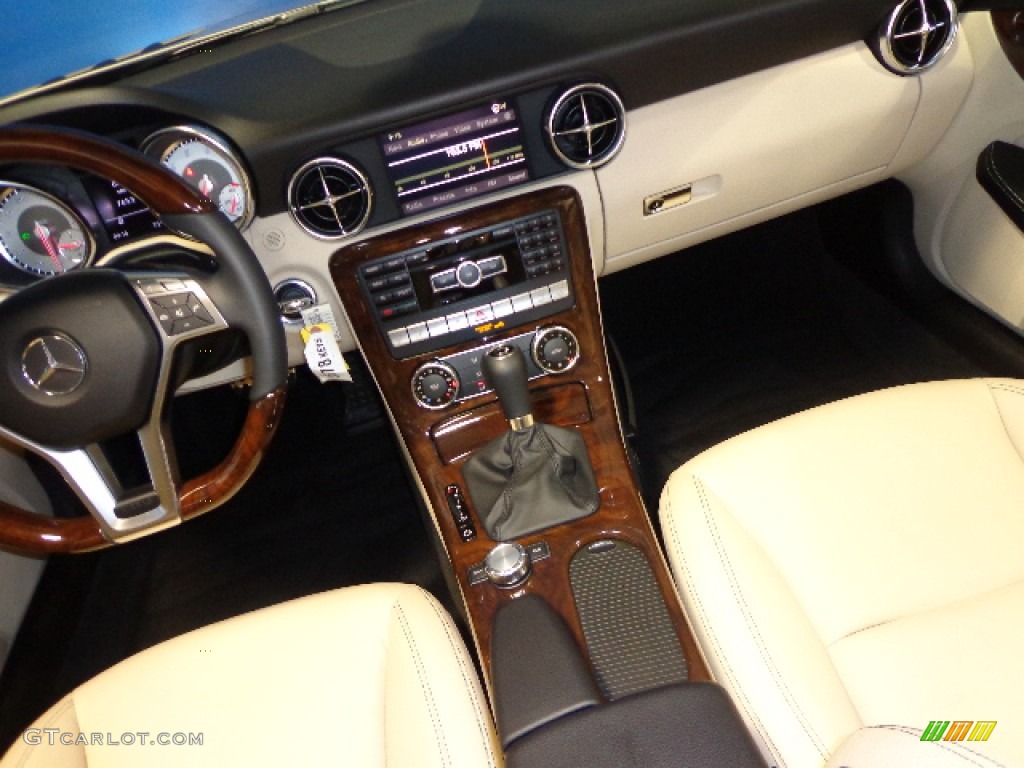 2012 Mercedes-Benz SLK 350 Roadster Sahara Beige Dashboard Photo #72773566