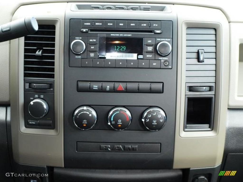 2012 Dodge Ram 1500 Express Crew Cab 4x4 Controls Photos