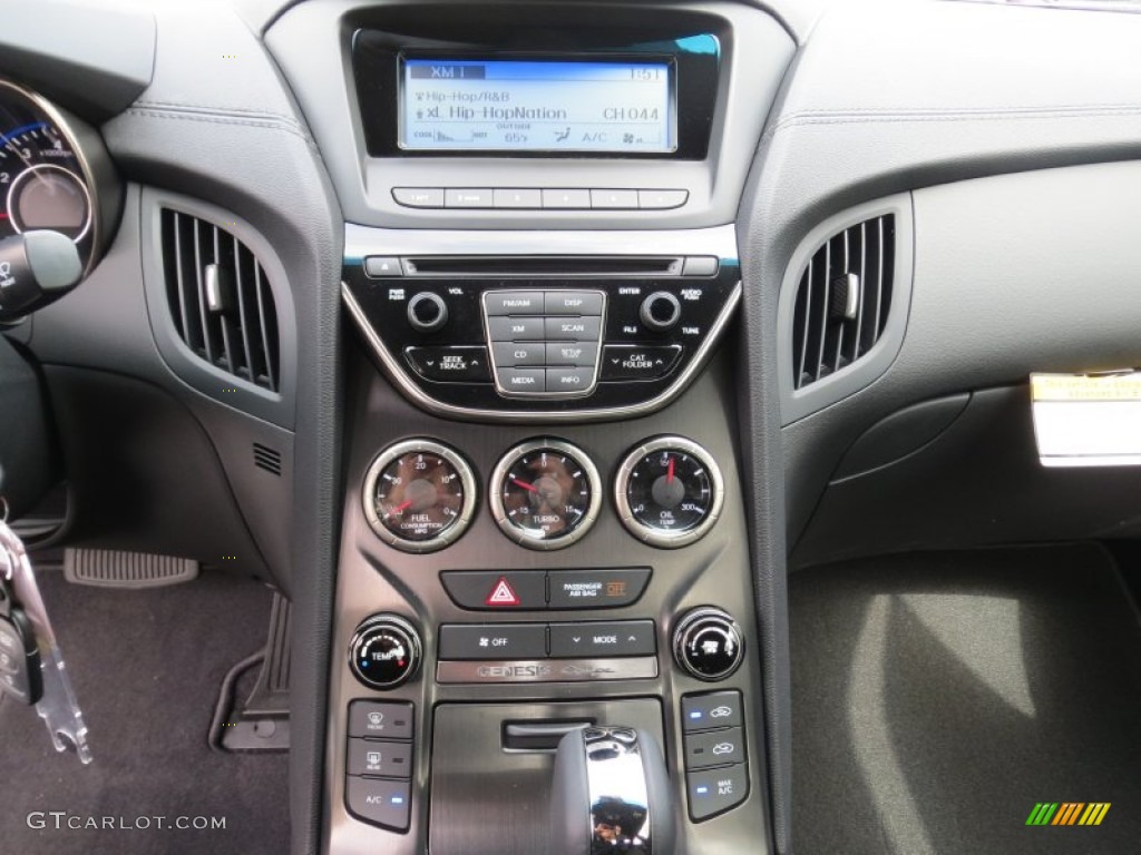 2013 Hyundai Genesis Coupe 2.0T Controls Photo #72776257