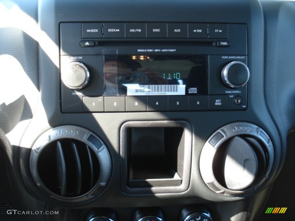 2013 Jeep Wrangler Sport 4x4 Audio System Photo #72776575