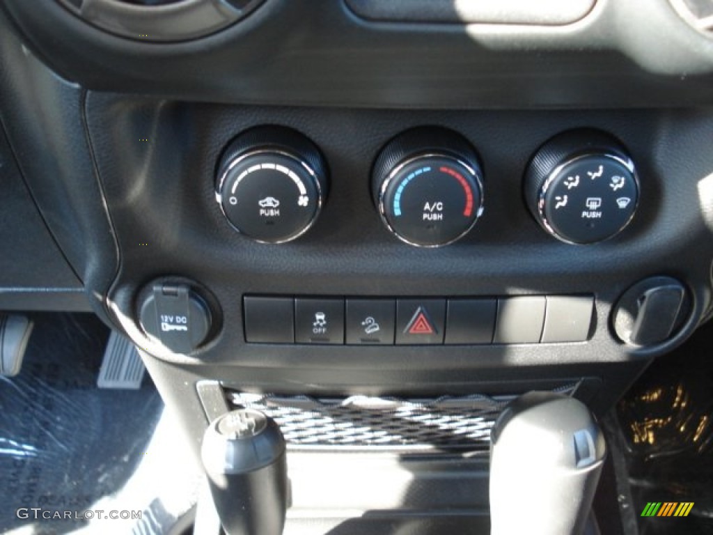2013 Jeep Wrangler Sport 4x4 Controls Photo #72776599