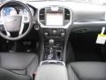 Gloss Black - 300 C AWD Photo No. 5