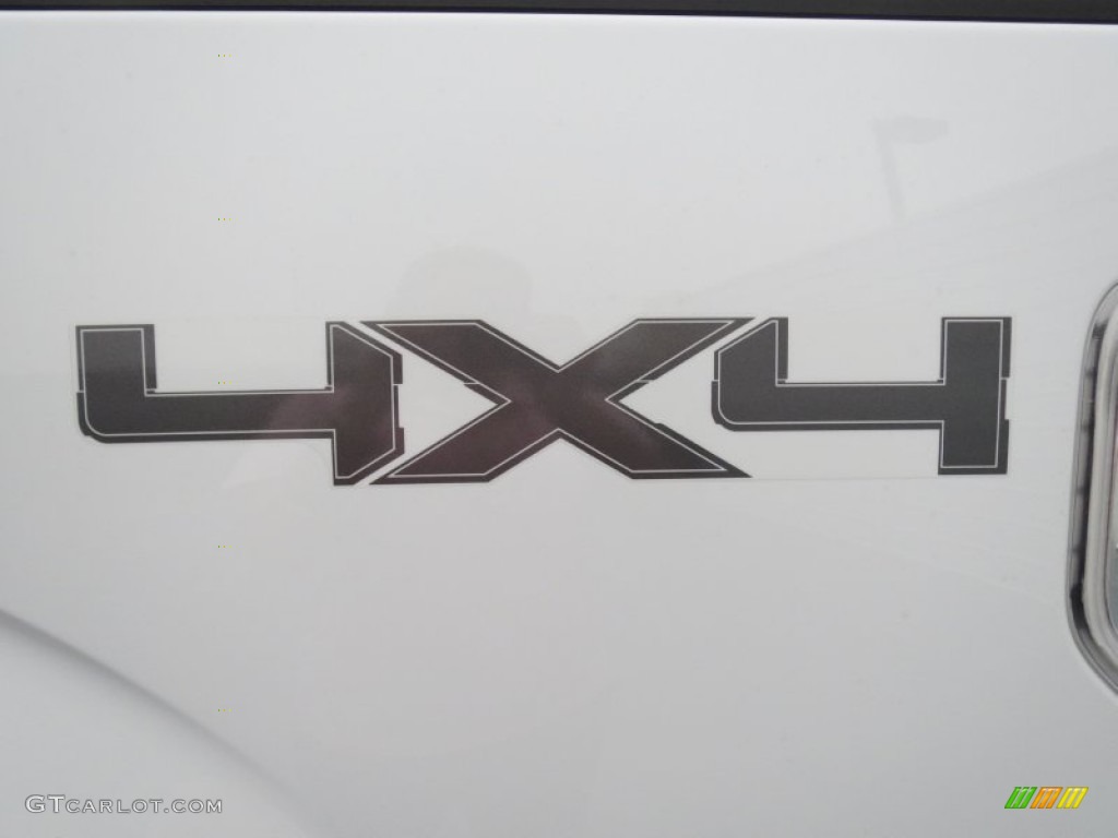 2013 F150 XLT SuperCrew 4x4 - Oxford White / Steel Gray photo #15