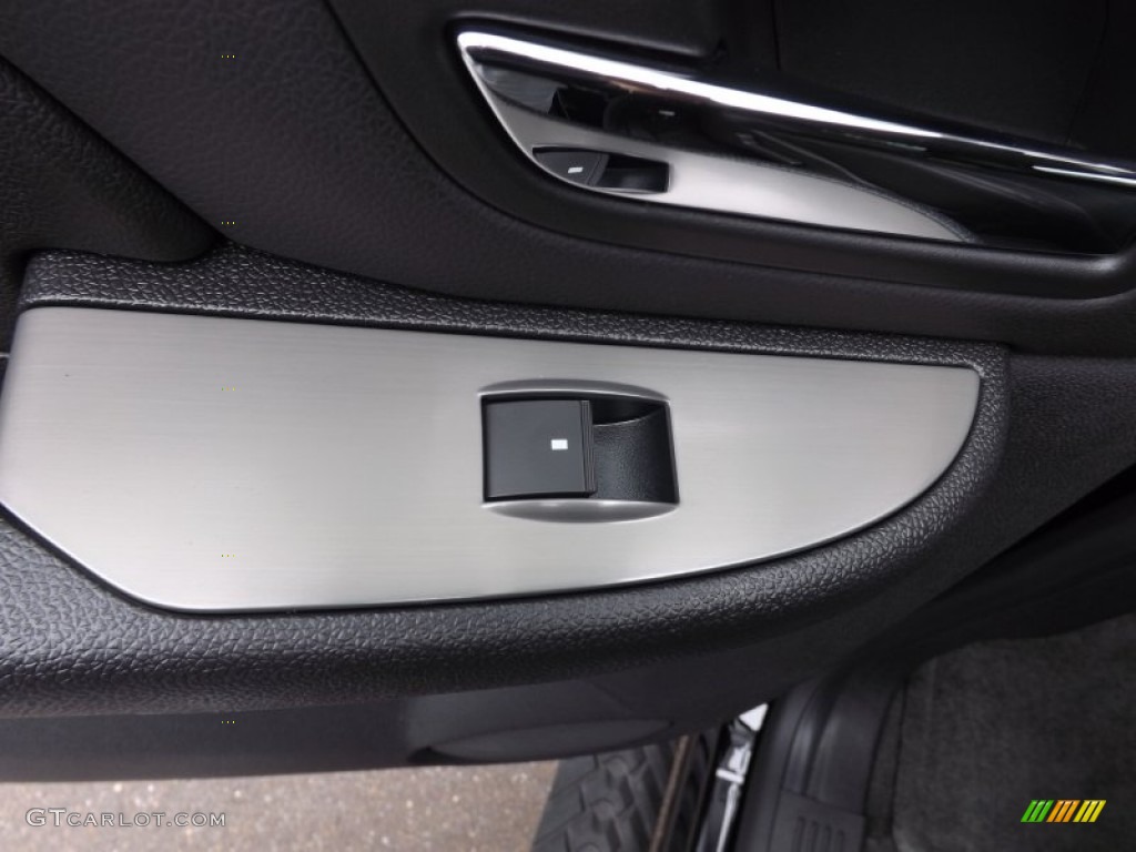 2013 Chevrolet Suburban LT 4x4 Controls Photo #72781051