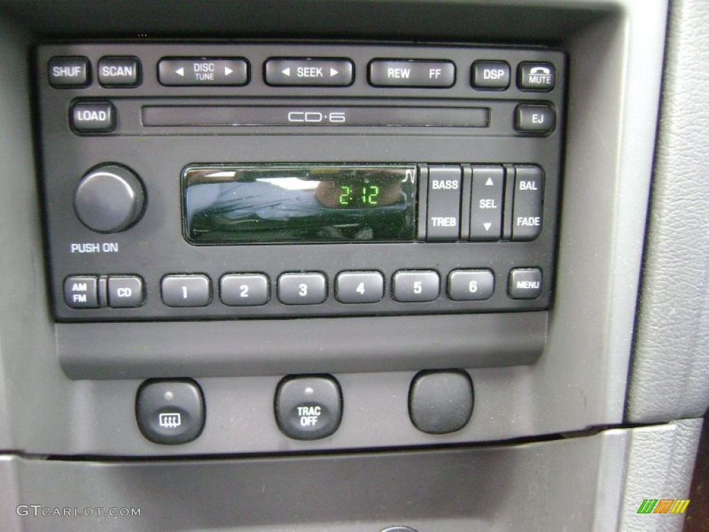 2003 Ford Mustang V6 Coupe Audio System Photo #72781279