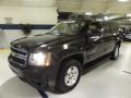 Black - Suburban LT 4x4 Photo No. 2